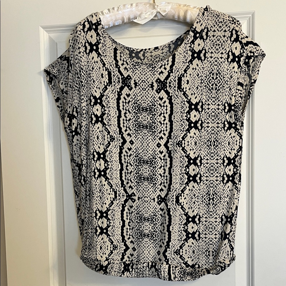 Ann Taylor loft, beautiful top size medium to large